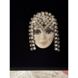 Vintage Art Deco Porcelain Face Brooch Pin Flapper Lady Showgirl  2"